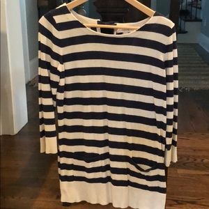 Great tunic top! Cozy and cute.